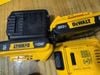 pin dewalt DCB203 2AH 20V