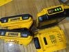 pin dewalt DCB203 2AH 20V
