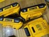 pin dewalt DCB203 2AH 20V