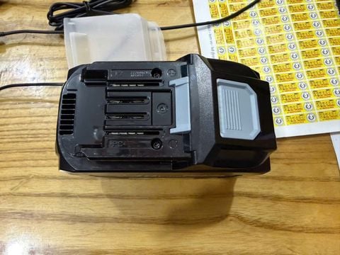 Pin Makita 40V Max 5.0Ah BL4050F