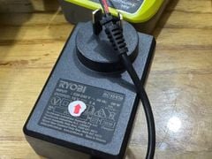 Sạc adapter ryobi 220v 18v den 21v