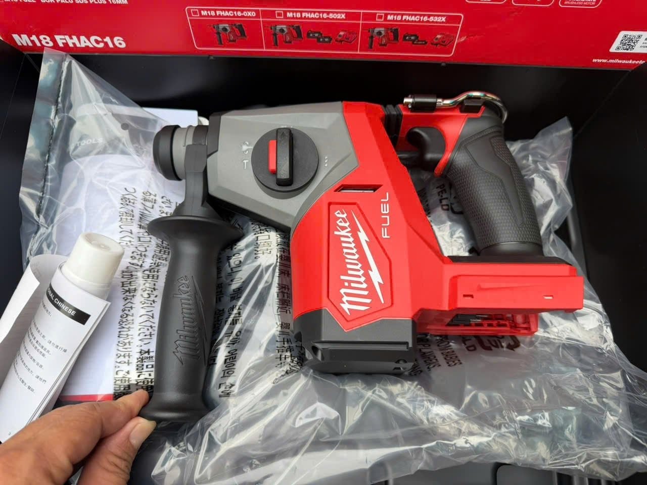 Bê tông Milwaukee M18 FHAC16 New
