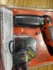 Máy vặn vít dùng pin BLACK+DECKER Li2000 với tính năng xoay tay cầm 3 vị trí tiện lợi.