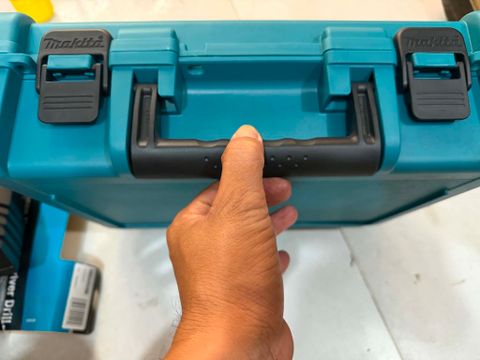 Thùng đựng máy khoan hoặc vặn vít 7.2V -12v- 18v Makita.