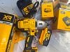 MÁY BÙ LONG DEWALT 899