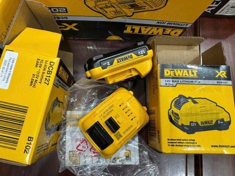 Pin Dewalt 12V MAX-2Ah XR Liion DCB127