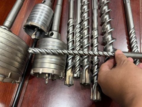 Mũi bê tông Milwaukee SDS MAX sx Đức 19mm 580mm x 150mm