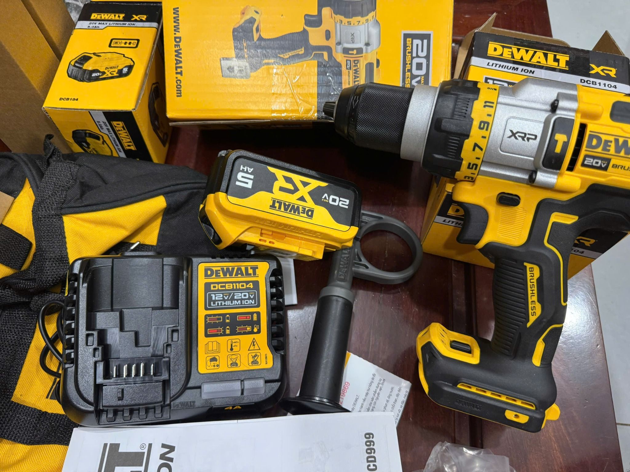 Máy khoan pin Dewalt DCD999N combo