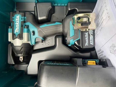 Máy siết bu lông Makita DTW700