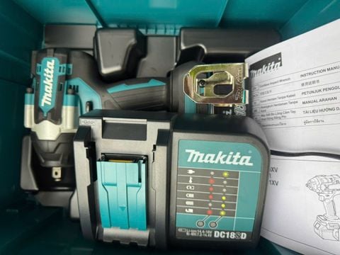 Máy siết bu lông Makita DTW700