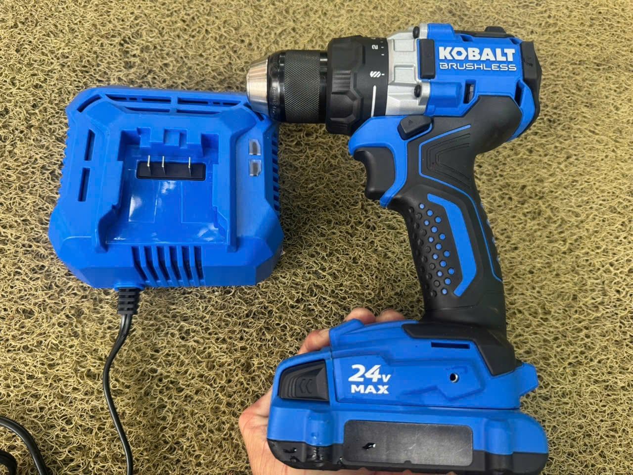 Máy khoan vặn vít Kobalt KDD 2024A