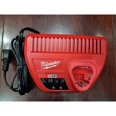 Sạc Milwaukee M12 new
