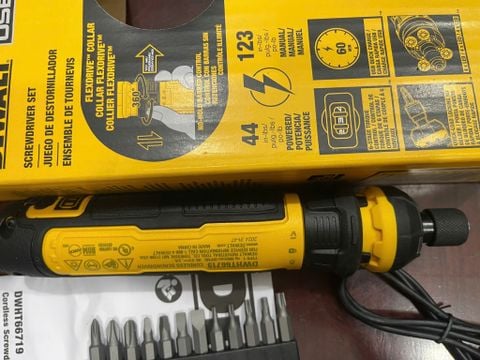 Vít Dewalt DWHT66719 new 8v