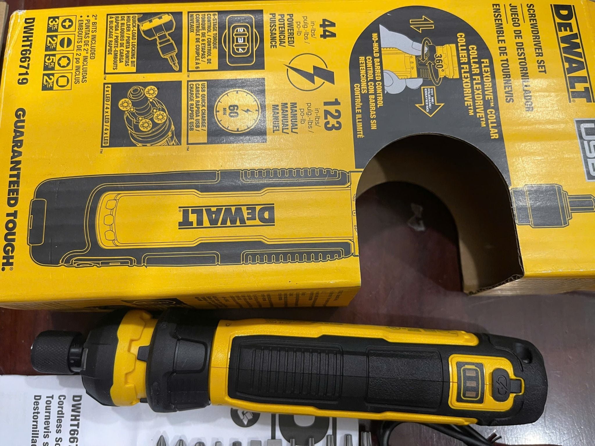 Vít Dewalt DWHT66719 new 8v