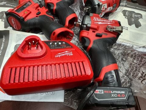 Máy siết bu lông M12 FIW2F12 new