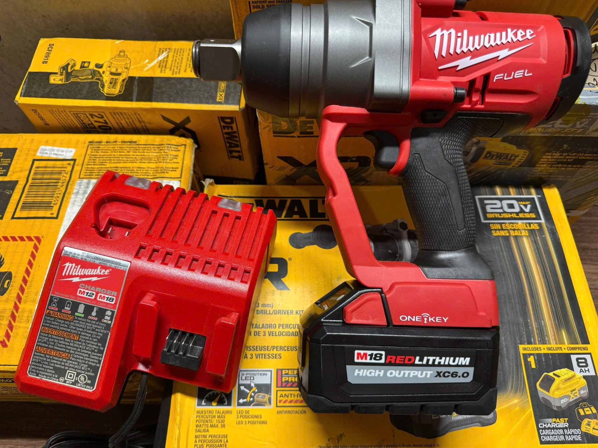 Combo máy siết bu lông Milwaukee M18 2867