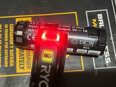 Pin ryobi RB4L30 4v new