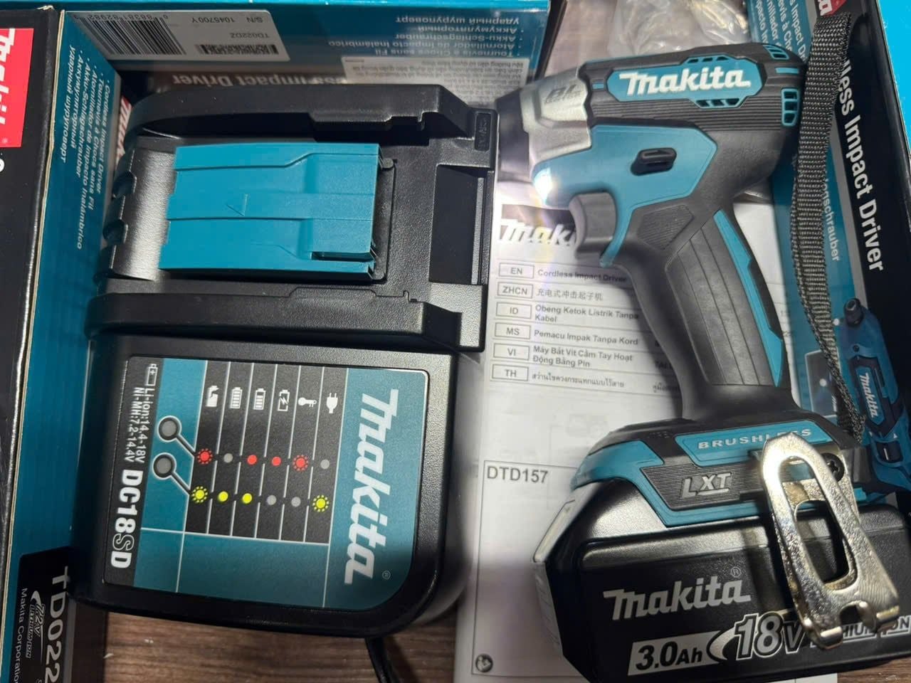 Máy Vặn Vít Makita DTD157 pin 18v sac new