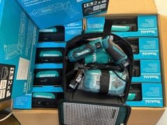 Máy vặn vít dùng pin Makita TD022DSE 7.2V