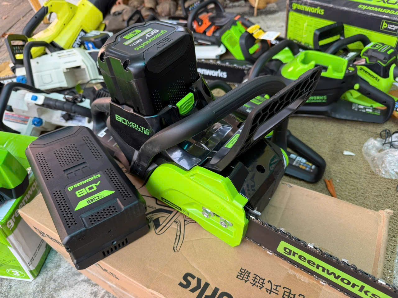 Máy cua xích Greenworks CSB402 new