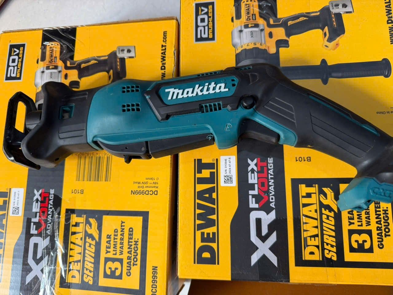 Cưa kiếm Makita 12v RJ03 new