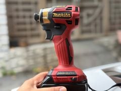 Máy vặn vít dùng pin Makita TD173DGXPR 18v
