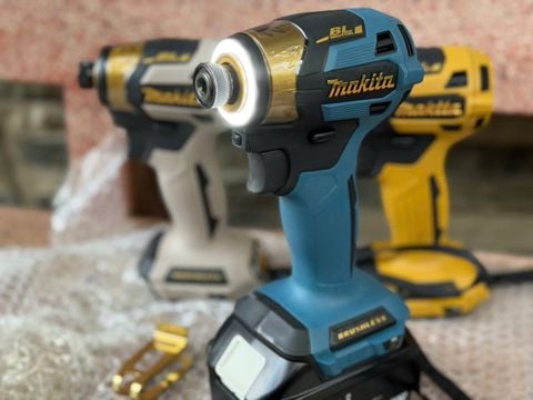 Máy vặn vít dùng pin Makita TD173DGXPB Premium Blue