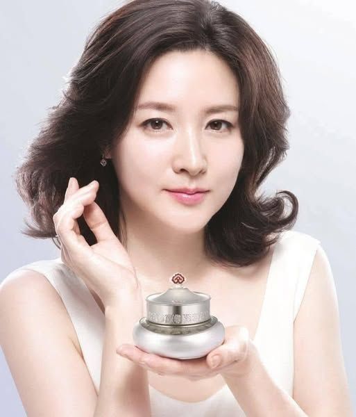 [Tem LG ] Cao Trị Nám Dưỡng Trắng WHOO Radiant White Ultimate Corrector 20ml