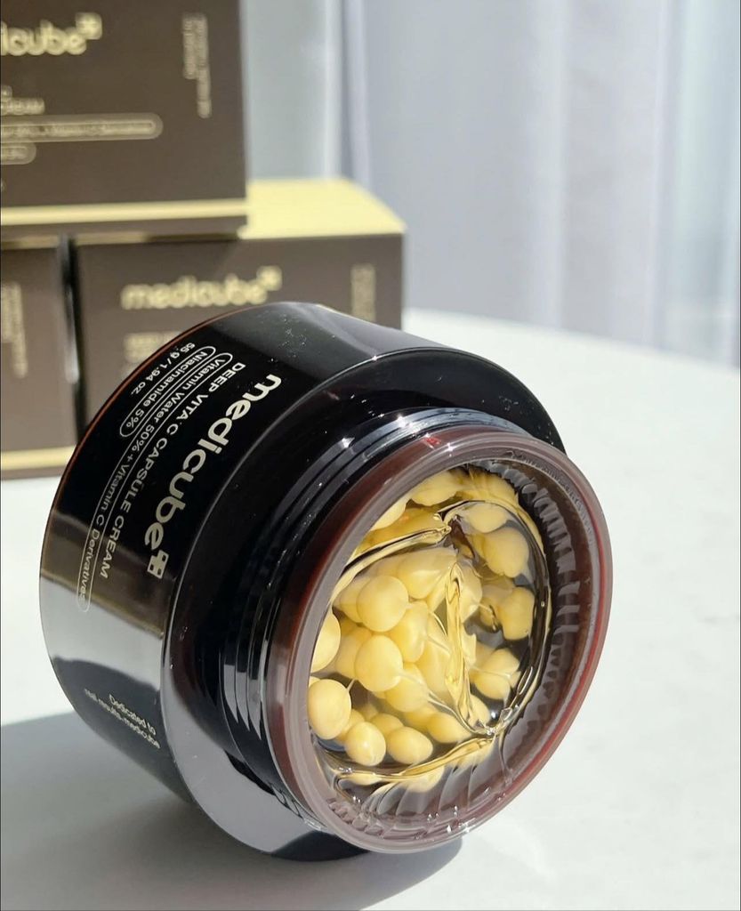 Kem Dưỡng Viên Nang Mờ Thâm, Sáng Da Medicube Deep Vita C Capsule Cream 55g