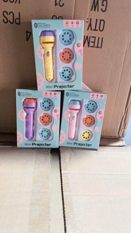  (Máy chiếu 3D) [QUÀ TẶNG KHÔNG BÁN] Bộ đèn pin (gồm 1 đèn pin và 3 hình chiếu con vật) 