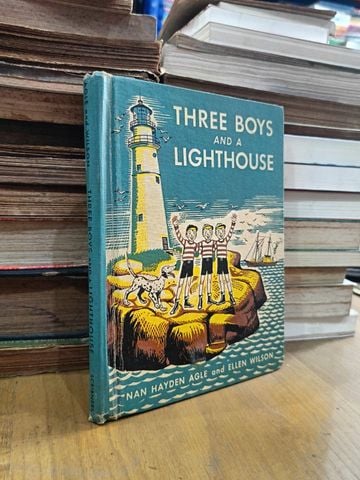  Three Boys And A Lighthouse - Nan Hayden Agle & Ellen Wilson 