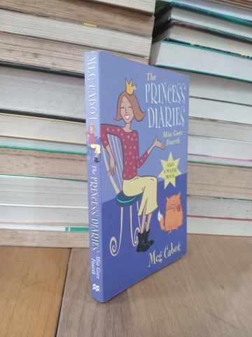  The princess diaries: Mia goes fourth - Meg Cabot 