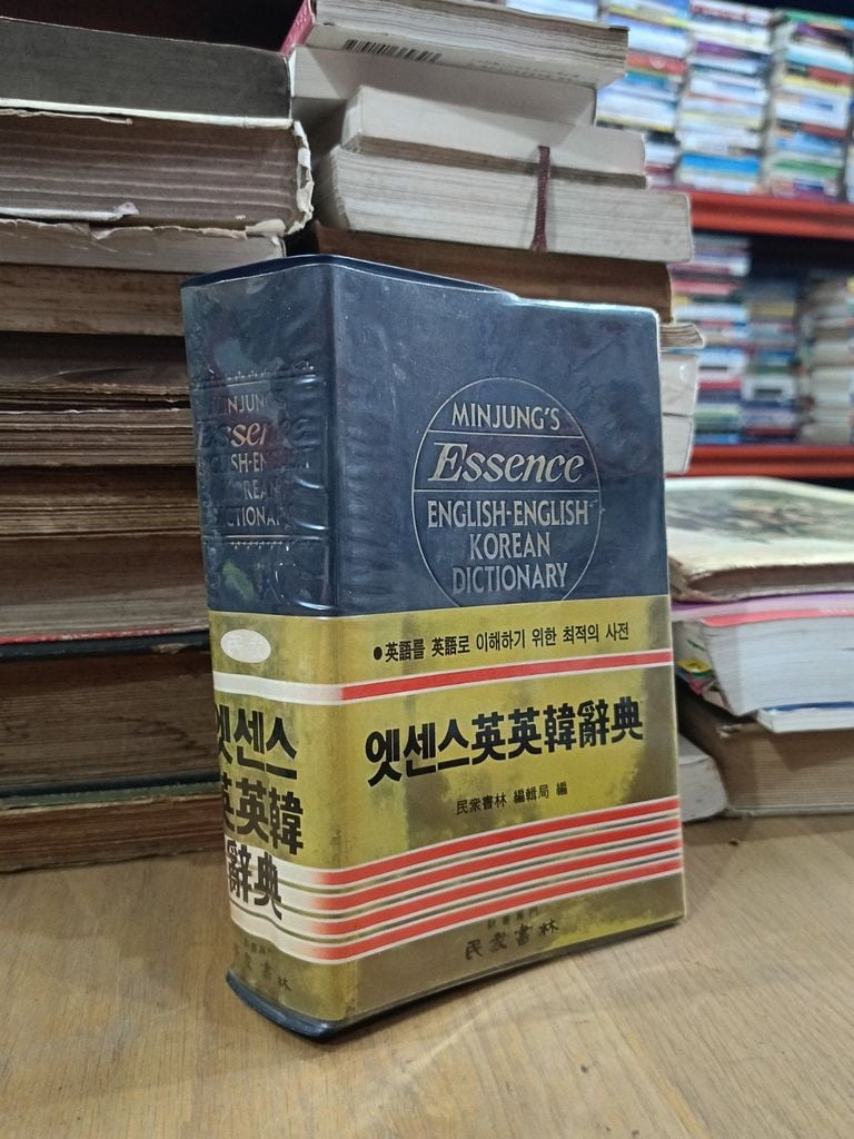  Sách Tiếng Hàn: Minjung'S Essence English-English Korean Dictionary 