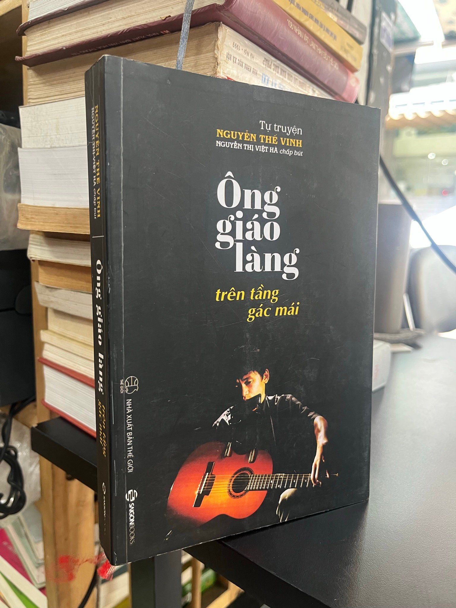  Ông giáo làng trên tầng gác mái - Nguyễn Thế Vinh 