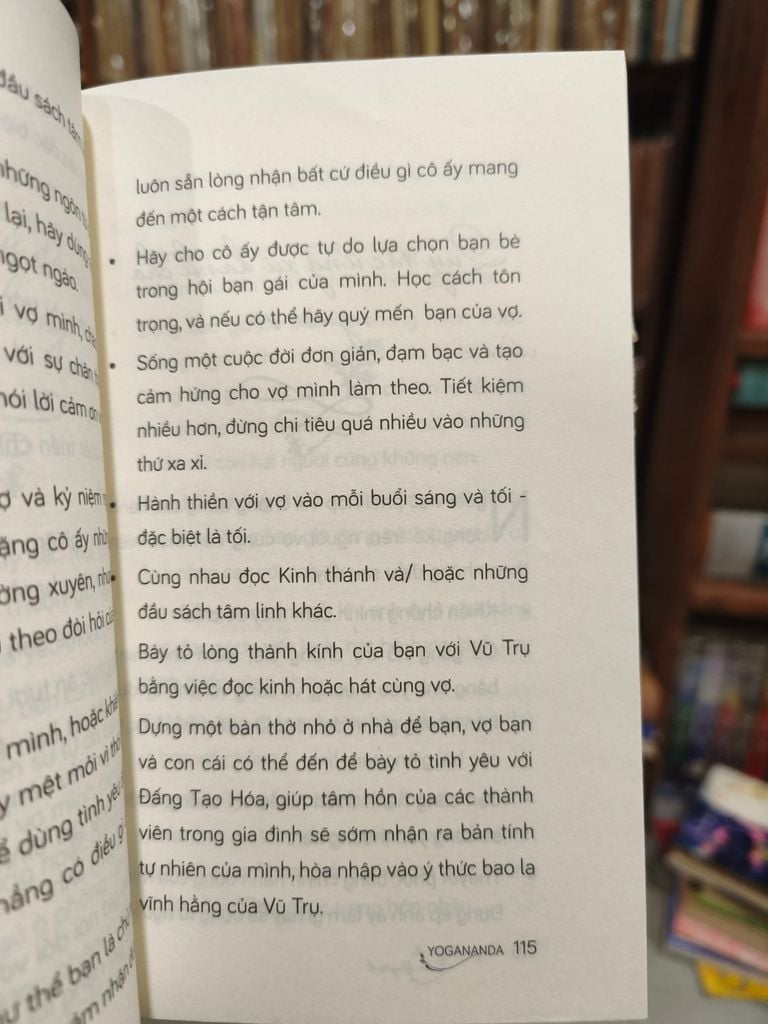  Tình Yêu Không Tự Đến Cô Đơn Không Tự Đi - Paramhansa Yogananda 