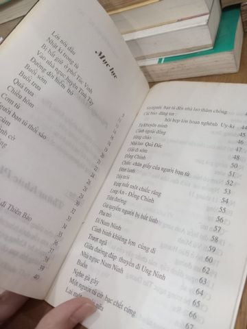 Nhật Kí trong Tù và Những Bài Thơ Khác - Hồ Chí Minh