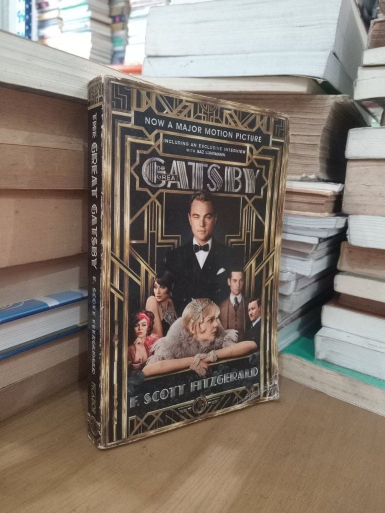  The Great Gatsby - D. Scott Fitzgerald 
