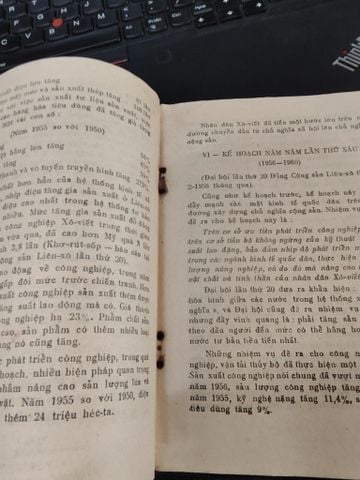 Liên Xô: Những Kế Hoạch Kinh Tế và Đời Sống Nhân Dân 