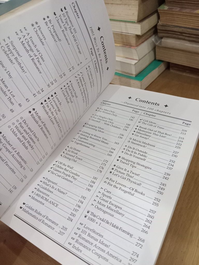  1001 Ways to Be Romantic - Gregory J.p. Godek 