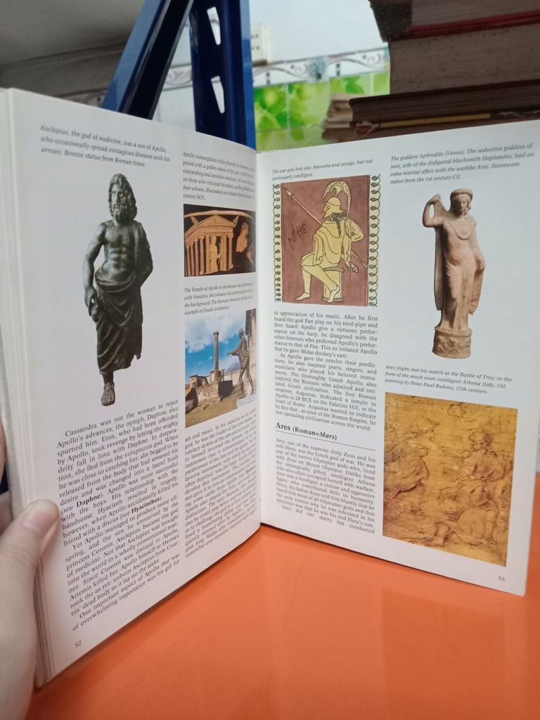  The Complete Encyclopedia Of Greek Mythology - Guus Houtzager 