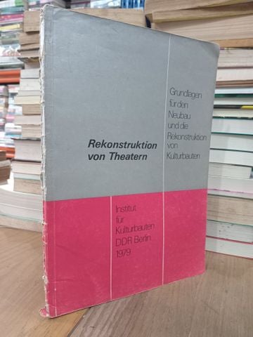  Rekonstruktion von Theatern 