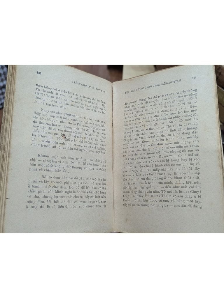  Một Ngày Trong Đời Ivan Đênixôvitch - Aleksandr Solzhenitsyn 