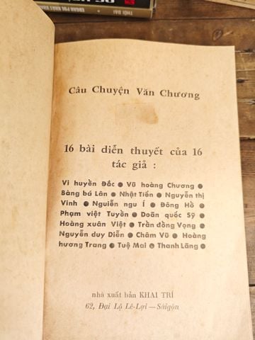  Câu Chuyện Văn Chương (Sách Đóng Lại Bìa Cứng) 