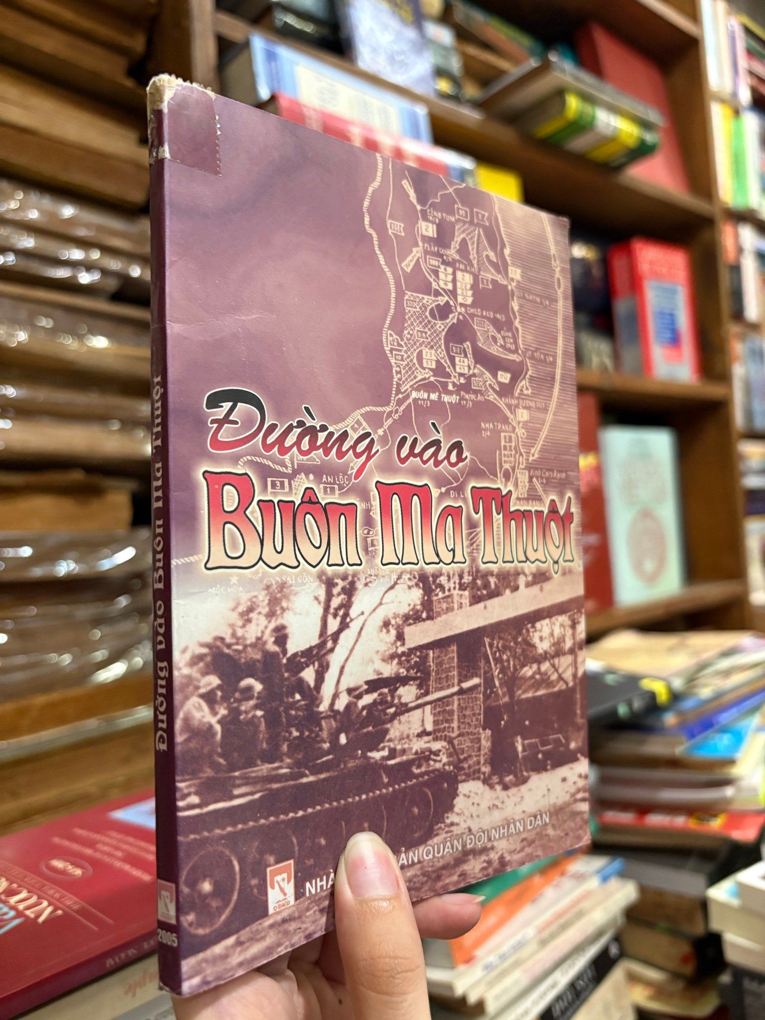  Đường vào Buôn Ma Thuột 