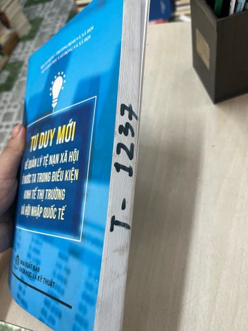  Tư duy mới về quản lý tệ nạn xã hội ở nước ta trong điều kiện kinh tế thị trường và hội nhập quốc tế 
