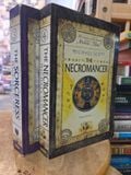  The Alchemyst: The Secrets of the Immortal Nicholas Flamel - Michael Scott 