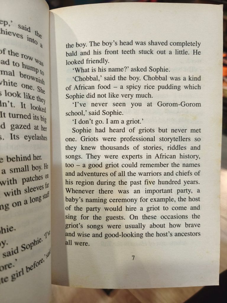  Sophie And The Albino Camel - Stephen Davies 