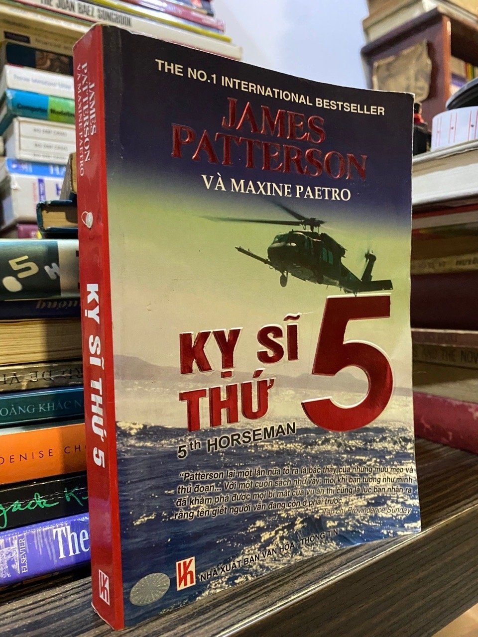  Kỵ sĩ thứ 5 - James Patterson 