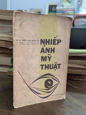  Đệ Tứ Triển Lãm Quốc Tế Nhiếp Ảnh Mỹ Thuật (Văn Hoá Vụ Ấn Hành) 
