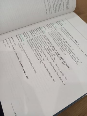  Financial Accounting - Clyde P. Stickney, Roman L. Weil 